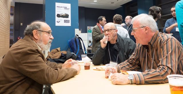 On discute aussi à table 