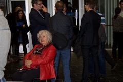 La maman de Samy attend la performance